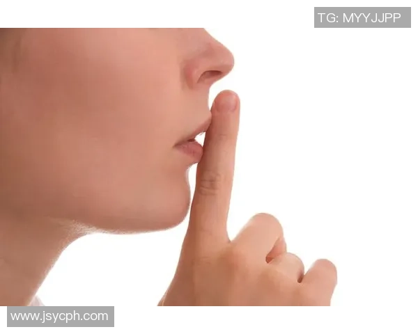 嘘声中的告别：斯比的“降级手势”，一场意想不到的情感碰撞