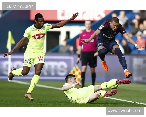 南特1-4昂热:法甲榜首球队的意外陨落与联赛格局重塑 南特1-4昂热:法甲榜首球队的意外陨落与联赛格局重塑